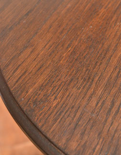 j-802-f アンティークオケージョナルテーブルの天板アップ