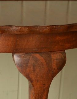 玄関のお顔に！
半円で品があるコンソールテーブル