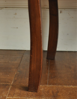 j-842-f アンティークナイトテーブル