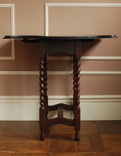 j-853-f アンティークドローリーフテーブル