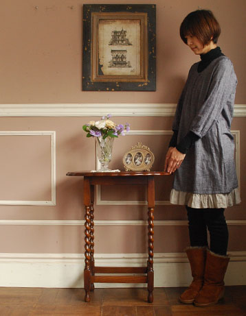 j-854-f アンティークのオケージョナルテーブル