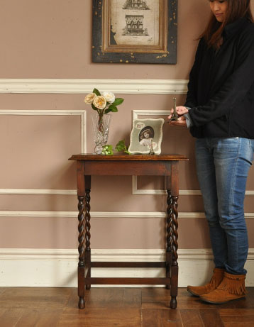 j-858-f アンティークのネストテーブル