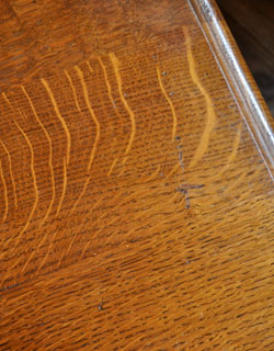 j-907-f アンティークコーヒーテーブルのキズ