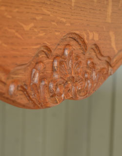 j-923-f アンティークテーブルの彫り