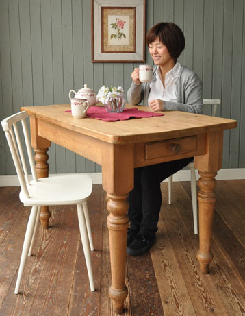 k-480-f アンティークテーブル