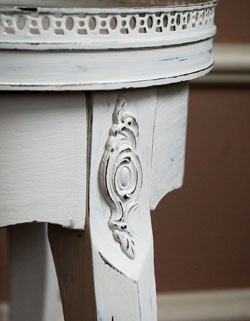 持ち運びラクラク!どこにでもOK!
アンティークサイドテーブル