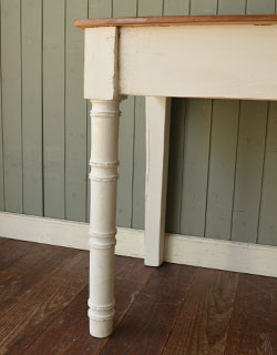 k-553-f アンティークのテーブル