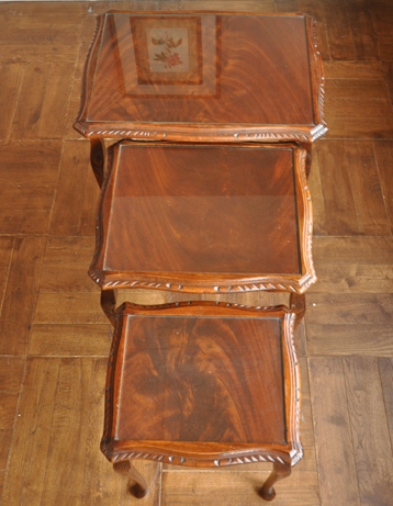 k-557-f アンティークネストテーブル 