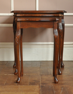 k-557-f アンティークネストテーブル 