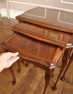 k-557-f アンティークネストテーブル 