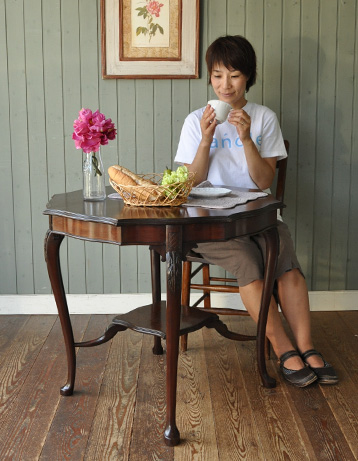 k-574-f アンティークオケージョナルテーブル