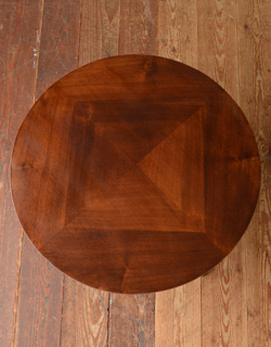 客間用にも使える上品なデザインです。(k-616-f) k-616-f アンティークコーヒーテーブル