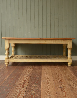 k-632-f アンティークのコーヒーテーブル