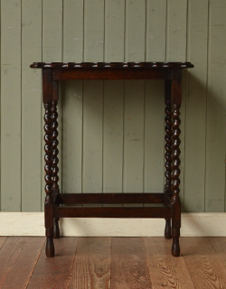 k-633-f アンティークオケージョナルテーブル