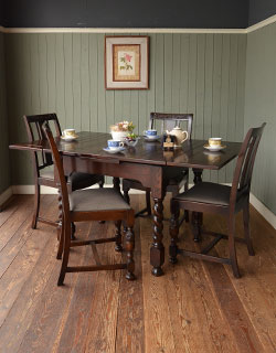 k-689-f アンティークドローリーフテーブルの開いたとき