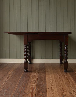 k-689-f アンティークドローリーフテーブルの片面のみ