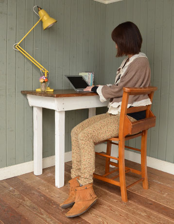 k-740k-f アンティークデスクのモデル入り