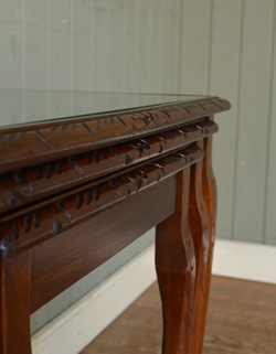 k-753-f アンティークネストテーブルの彫り