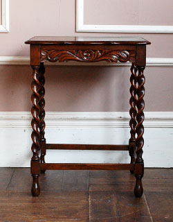 k-764-f アンティークオケージョナルテーブルの正面