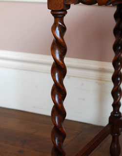 k-764-f アンティークオケージョナルテーブルのツイスト