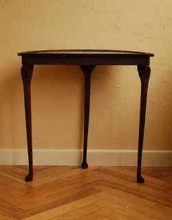 k-782-f アンティークコンソールテーブルの後ろ
