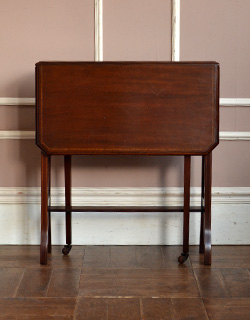 k-831-f アンティークサザーランドテーブルの横２