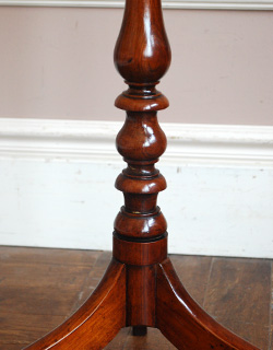 k-832-f アンティークティーテーブルの彫り