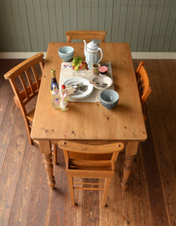 k-850-f アンティークダイニングテーブルの４人掛け