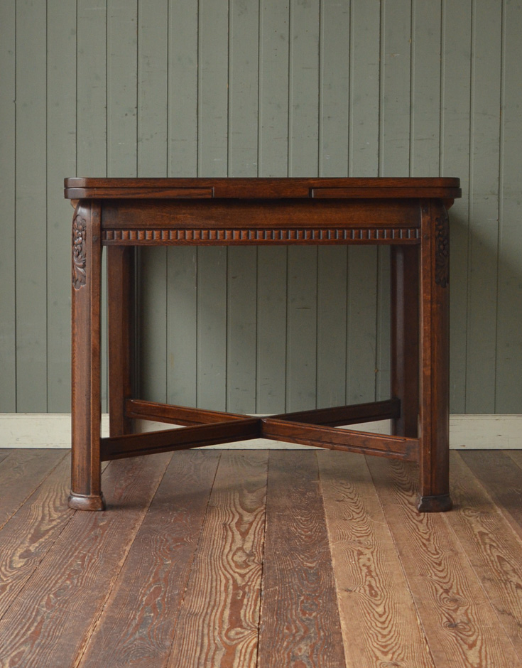 k-964-f アンティークドローリーフダイニングテーブルの前