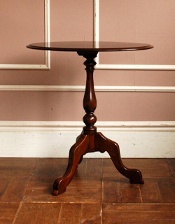 k-966k-f アンティークティーテーブルの正面