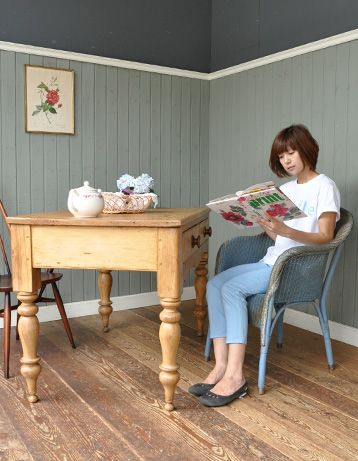 m-222-f アンティークテーブル