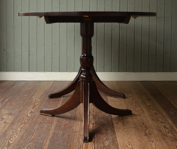 m-275-f アンティークドローリーフテーブルの後ろ