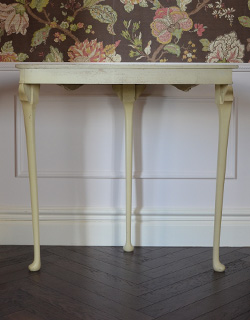 m-327-f アンティークコンソールテーブルの後ろ