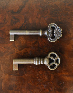 q-175-f アンティークサイドボード