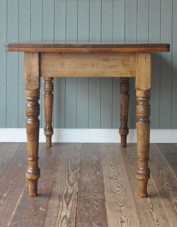 q-182-f アンティークテーブル