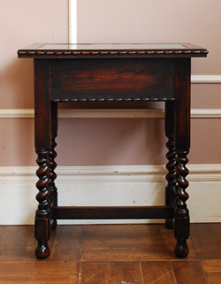 q-197-f アンティークサイドテーブル