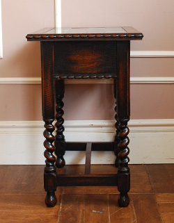 q-197-f アンティークサイドテーブル