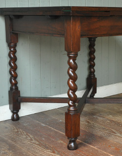 q-205-f アンティークドローリーフテーブル
