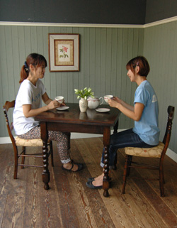 q-208-f アンティークドローリーフテーブル