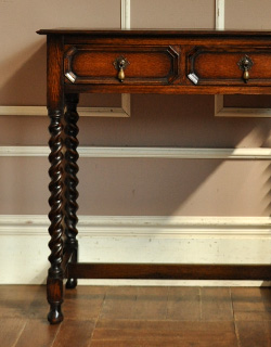 q-340-f アンティークデスクの正面