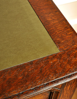 q-340-f アンティークデスクの装飾