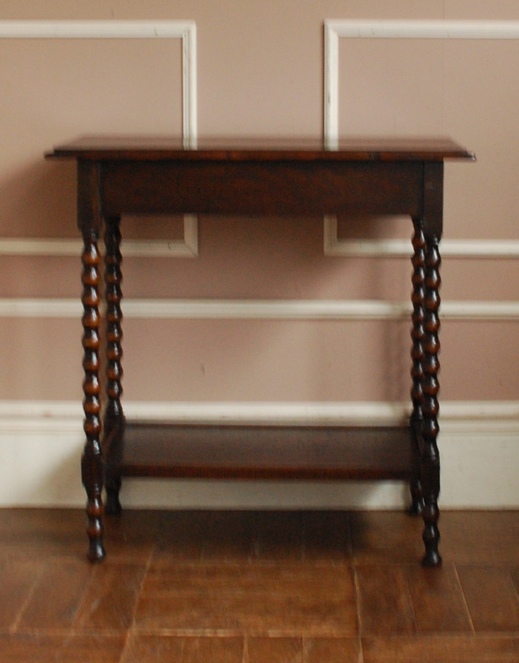 q-407-f アンティークオケージョナルテーブルの後ろ