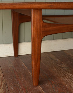 x-496-f アンティークコーヒーテーブル（G-plan）の脚