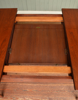 x-539-f アンティーク伸張式ダイニングテーブル（DALESCRAFT）の収納