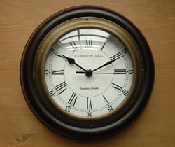 ミラー・時計　インテリア雑貨　コントワール・ド・ファミーユのウォールクロック。真ん丸の形です。(CF-66)