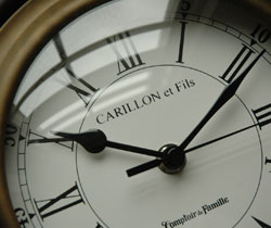 ミラー・時計　インテリア雑貨　コントワール・ド・ファミーユのウォールクロック。アンティークっぽい文字盤がステキ！。(CF-66)
