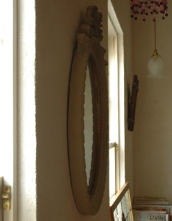 ミラー・時計　インテリア雑貨　コントワール・ド・ファミーユのミラー(ivoire)。玄関・寝室・リビング・・・どこでも大活躍しそう。(CF-73)