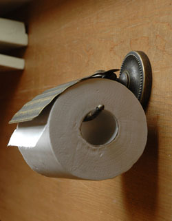 洗面・トイレ　住宅用パーツ　真鍮ペーパーホルダー （アンティーク色仕上げ）。とってもオシャレなホルダーです。(sa-202)