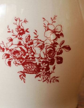 ピッチャー・ポット　インテリア雑貨　コントワール・ド・ファミーユのピッチャー（1.5L） （フォスティーヌ）。芸術的なタッチのお花模様が上品でとっても素敵です。(cf-361)