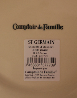 コントワールドファミーユ　インテリア雑貨　コントワール・ド・ファミーユのデザートプレート （サン・ジェルマン）。底裏には【コントワール・ドゥ・ファミーユ】のロゴが入っています。(cf-563)